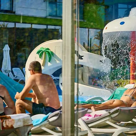Sole Pool & Mamaia Nord