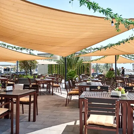 Sole Pool & Spa Mamaia Nord Apartment Navodari