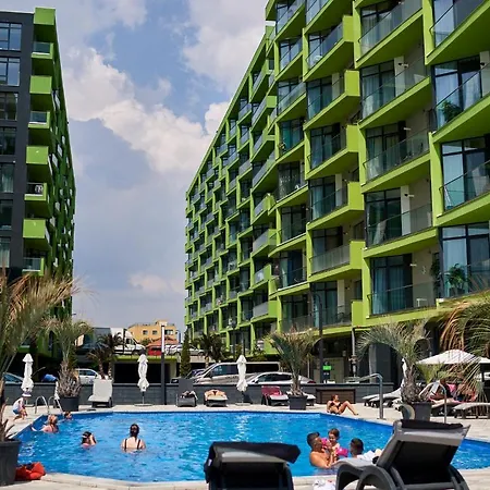 Sole Pool & Mamaia Nord