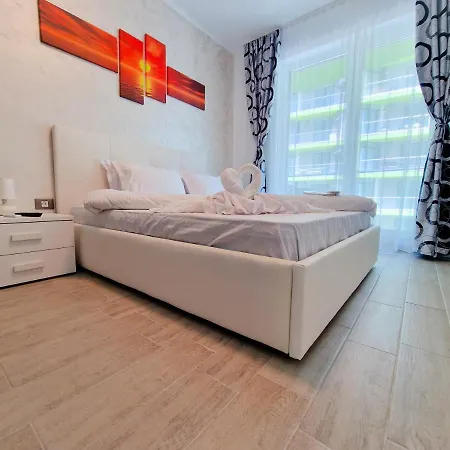 Sole Pool & Mamaia Nord 3* Năvodari